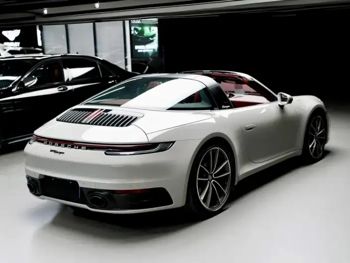 PORSCHE 911 2023 Model Targa 4 3.0T – фото 6