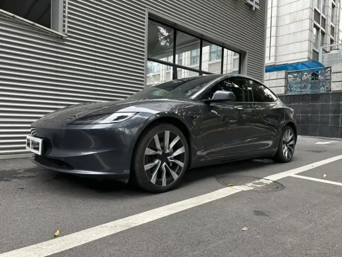 Model 3 2023 Model Rear-wheel drive version – фото 1