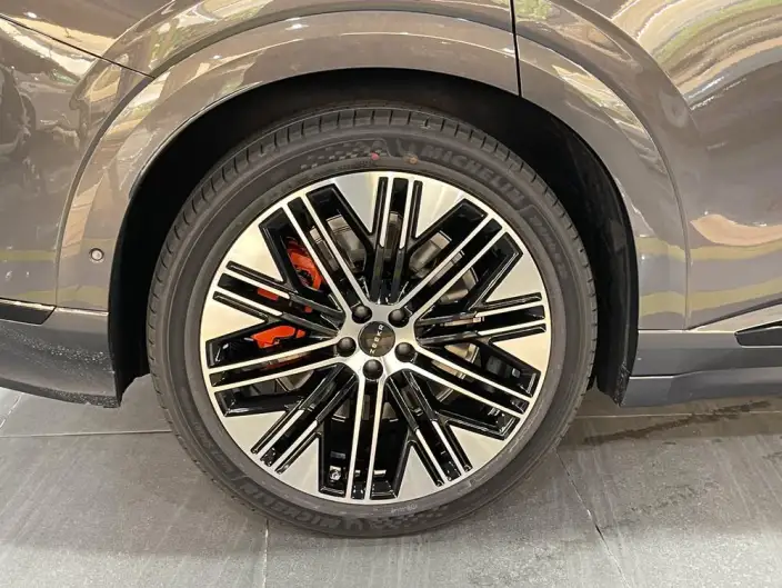 ZEEKR 8X 2026 Model 70kWh Ultra+ – фото 7