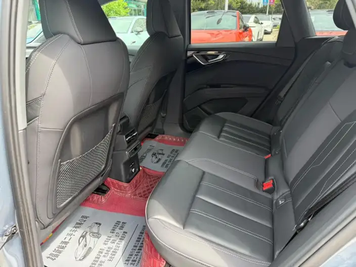 Audi Q4 e-tron 2023 Model 40 e-tron Chuangxing Edition – фото 10