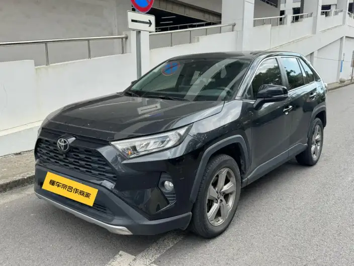 Toyota RAV4 2022 Model 2.0L CVT 2WD Fashion PLUS Edition – фото 1