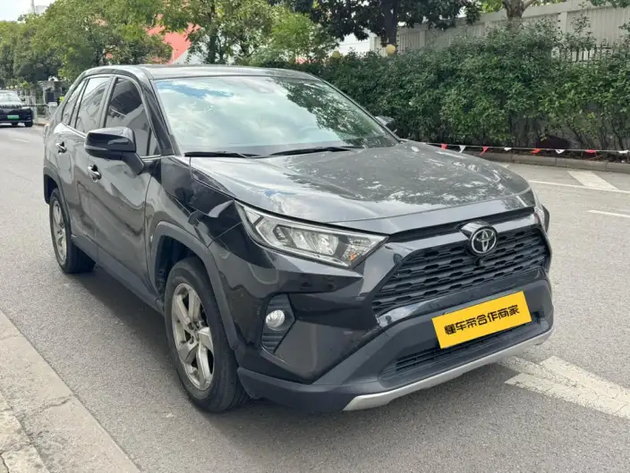 Toyota RAV4 2022 Model 2.0L CVT 2WD Fashion PLUS Edition – фото 2