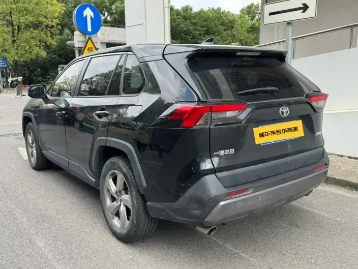 Toyota RAV4 2022 Model 2.0L CVT 2WD Fashion PLUS Edition – фото 3