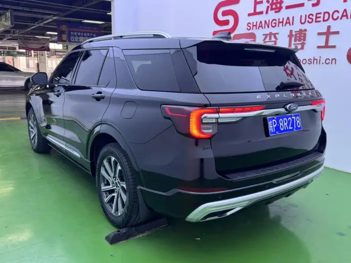 Ford Explorer 2024 Model 2.3T EcoBoost 4WD Fashion plus Edition 7 seat – фото 4
