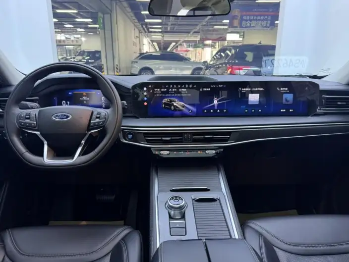 Ford Explorer 2024 Model 2.3T EcoBoost 4WD Fashion plus Edition 7 seat – фото 6