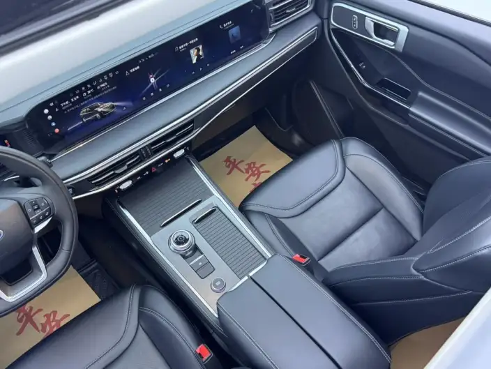 Ford Explorer 2024 Model 2.3T EcoBoost 4WD Fashion plus Edition 7 seat – фото 8