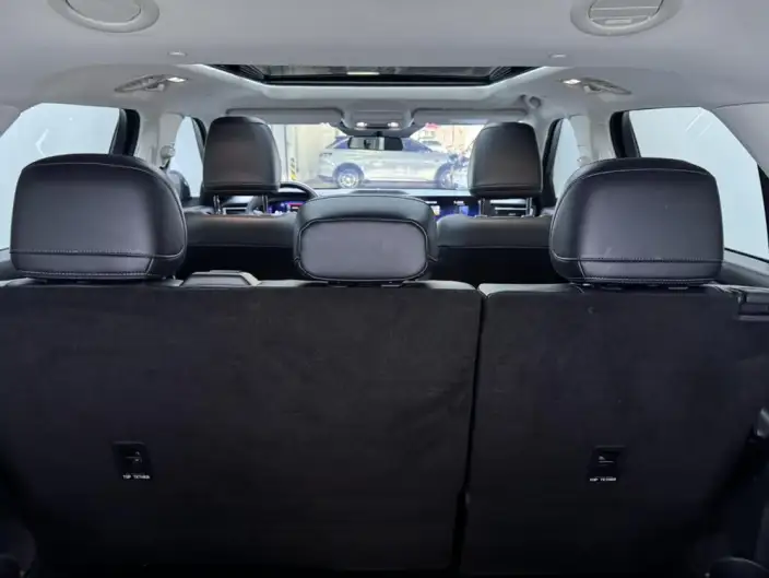 Ford Explorer 2024 Model 2.3T EcoBoost 4WD Fashion plus Edition 7 seat – фото 10