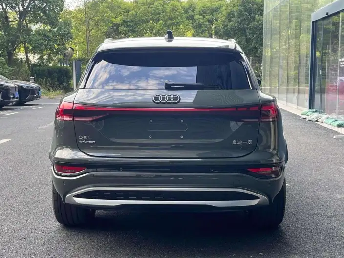 AUDI Q6L e-tron 2026 Model Ultra-long Endurance – фото 4