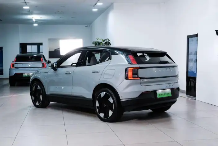 Volvo EX30 2025 Model Rear Drive Long Battery Life Pro Edition Ultra