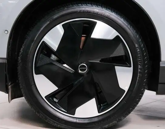 Volvo EX30 2025 Model Rear Drive Long Battery Life Pro Edition Ultra – фото 8