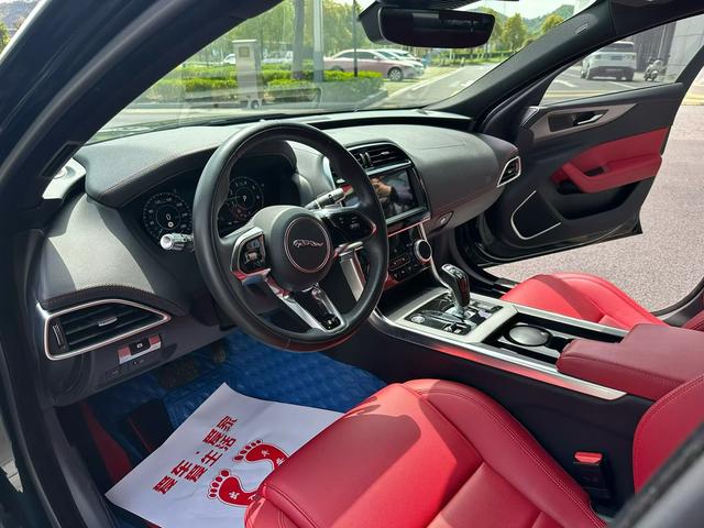 Jaguar XEL 2022 2.0T 250PS R-DYNAMIC S Advance Sport – фото 4