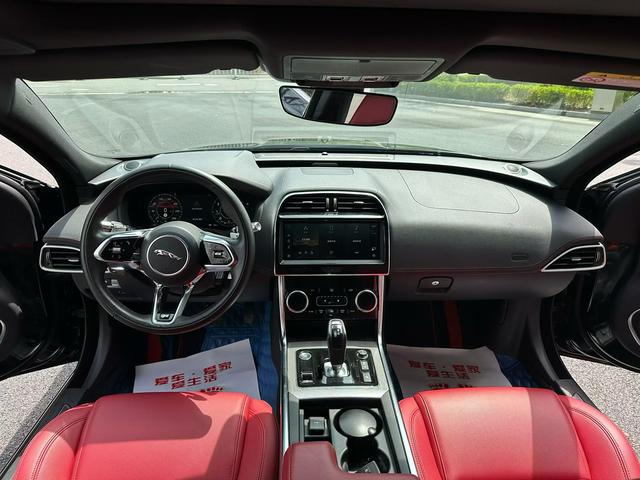 Jaguar XEL 2022 2.0T 250PS R-DYNAMIC S Advance Sport – фото 5