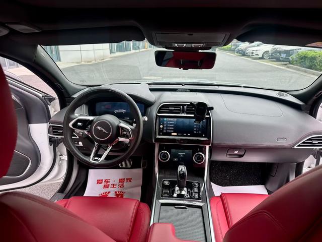 Jaguar XEL 2021 2.0T 250PS Black Sport – фото 5
