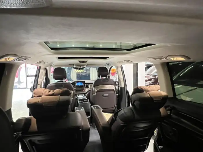 Mercedes-Benz V-Class 2022 Model V 260 L Long wheelbase Deluxe Edition – фото 5