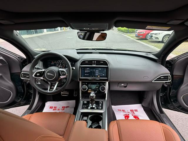 Jaguar XEL 2023 2.0T 250PS R-DYNAMIC S Advance Sport – фото 5
