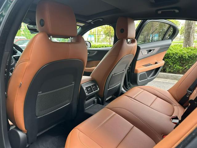 Jaguar XEL 2023 2.0T 250PS R-DYNAMIC S Advance Sport – фото 6