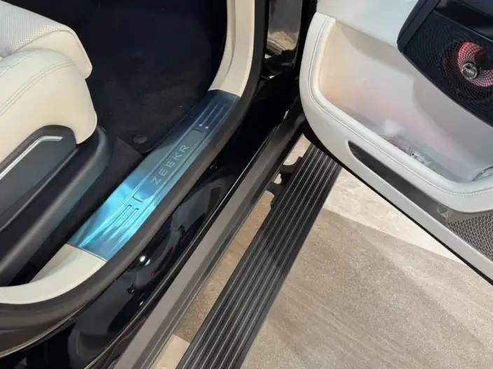 ZEEKR 9X 2025 Model Max Edition 55kWh VI seat – фото 7