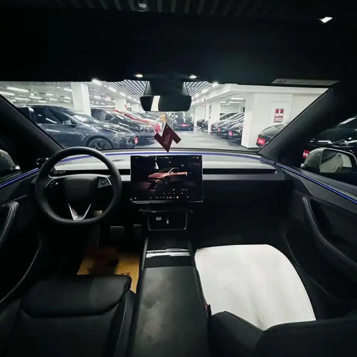 Model Y L 2026 Model Standard Edition – фото 8
