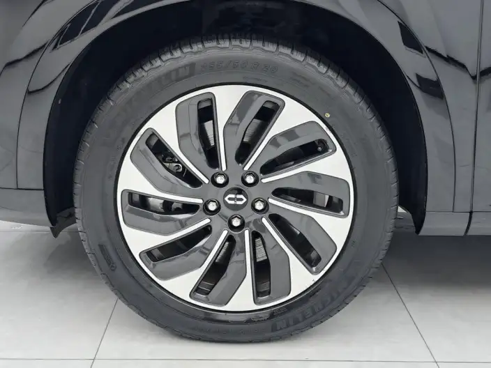 Aito M7 2022 Model 4WD Deluxe Edition