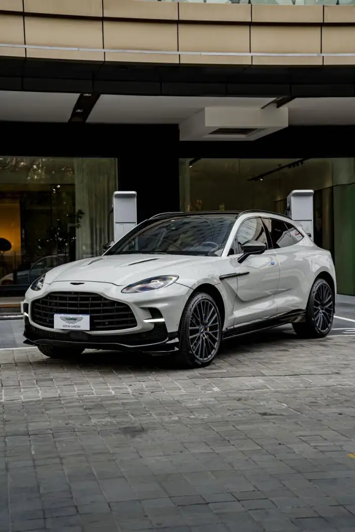 Aston Martin DBX 2023 Model 4.0T V8 707