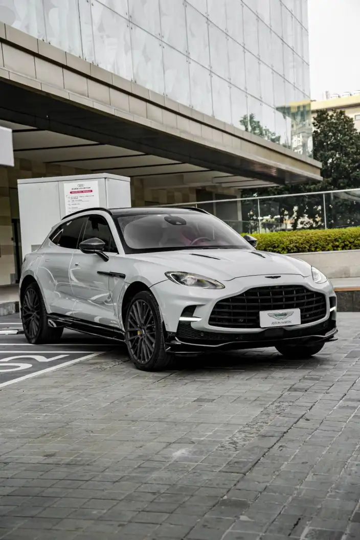 Aston Martin DBX 2023 Model 4.0T V8 707