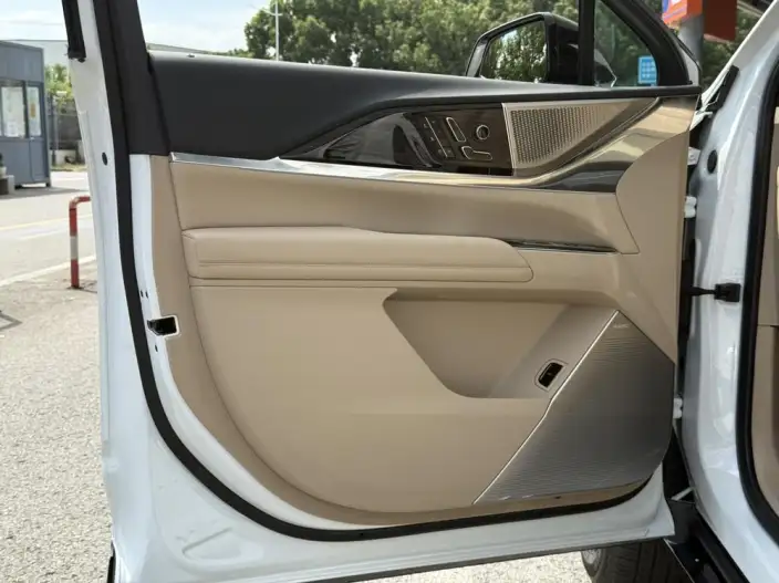 Cadillac XT5 2025 Model 28T 4WD Luxury Model – фото 6