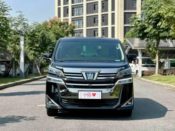 Vellfire 2021 Model Toyota Crown Hybrid 2.5L HV Premium Edition – фото 2