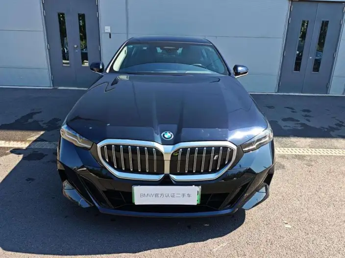 BMW i5 2025 Model eDrive35L M Sports Set – фото 2