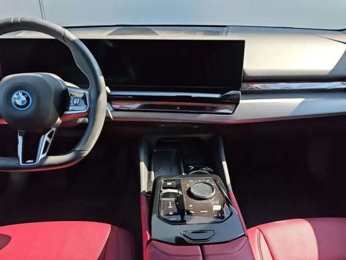 BMW i5 2025 Model eDrive35L M Sports Set – фото 9