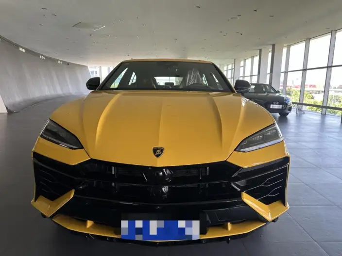 Urus SE 2026 Model 4.0T Standard Model