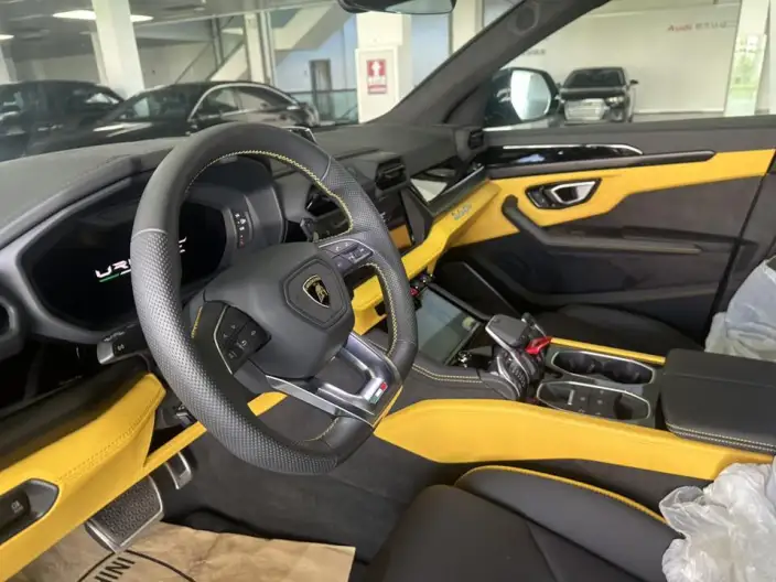 Urus SE 2026 Model 4.0T Standard Model – фото 9
