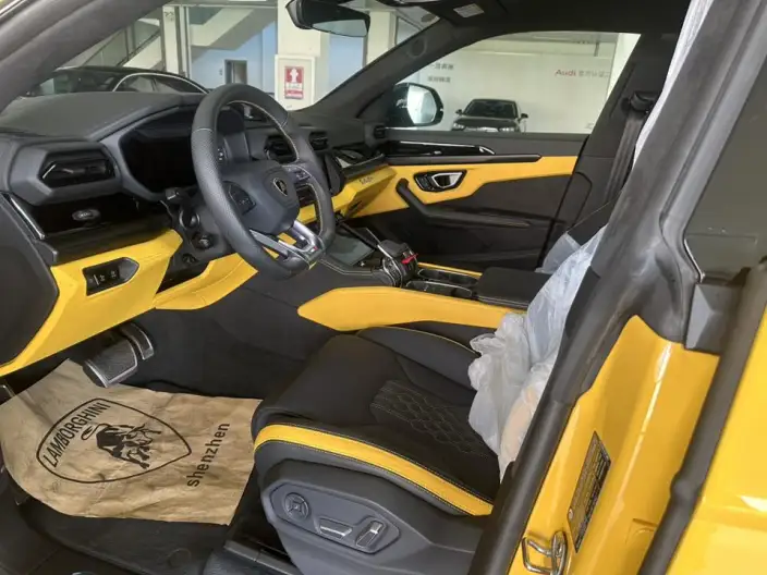 Urus SE 2026 Model 4.0T Standard Model – фото 10