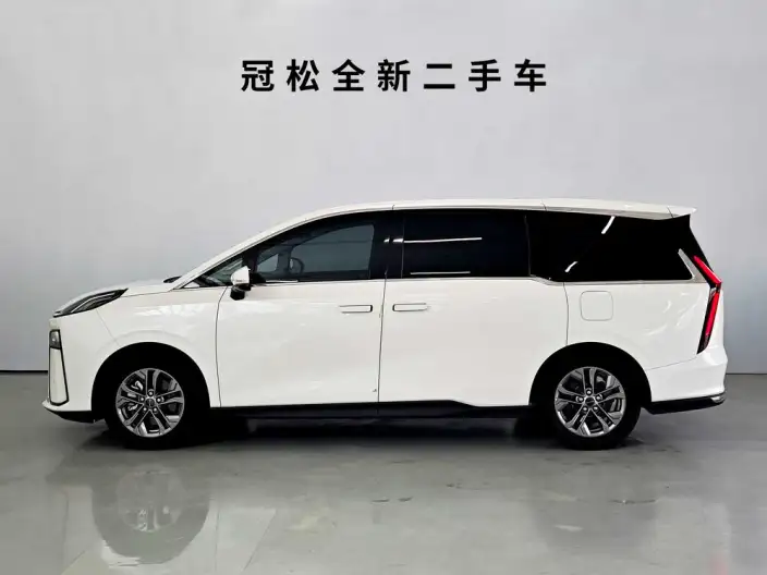 Maxus G70 2024 Model 2.0T Automatic Luxury Edition 7 seat – фото 3