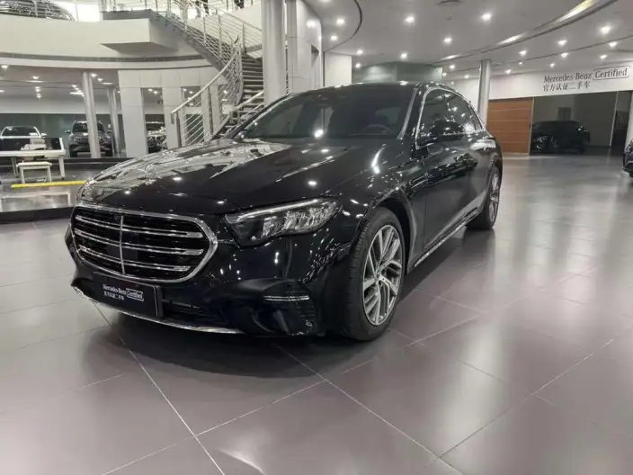 Mercedes-Benz E-Class 2024 Model E 300 L Fashion Model sedan – фото 1