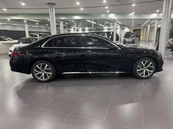 Mercedes-Benz E-Class 2024 Model E 300 L Fashion Model sedan – фото 8