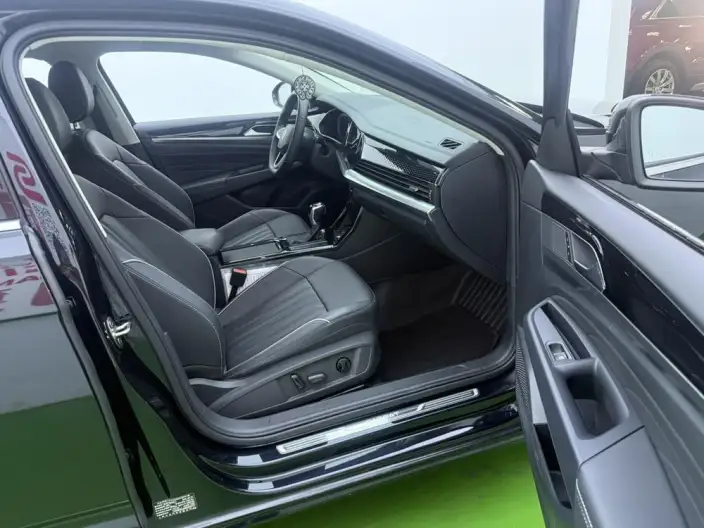 Volkswagen Passat 2022 Model 330TSI Elite Edition – фото 10
