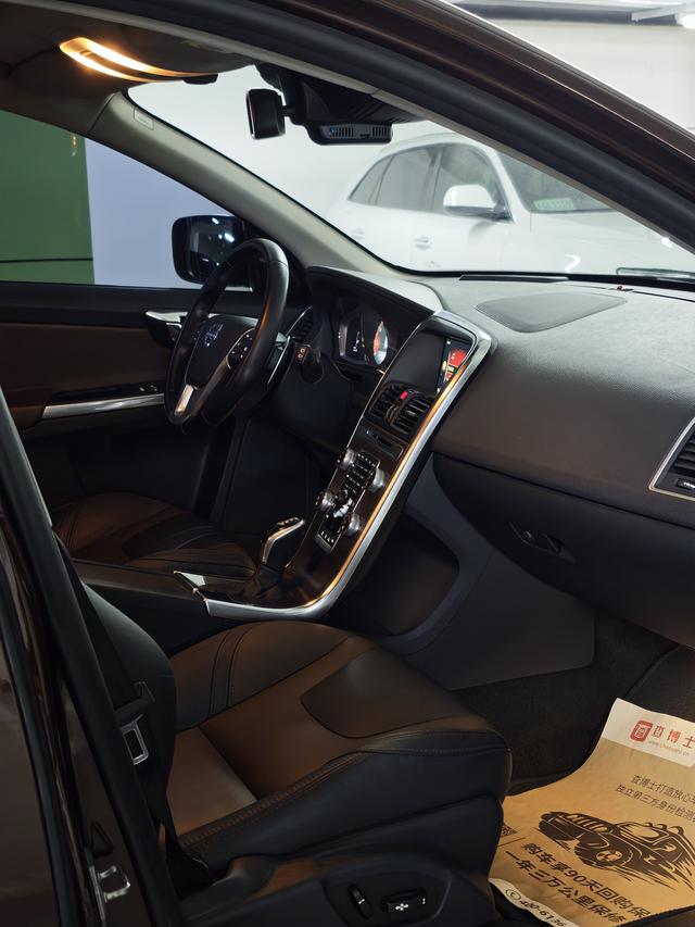 Volvo XC60 2015 модификация T5 AWD Smart JMC Edition – фото 7