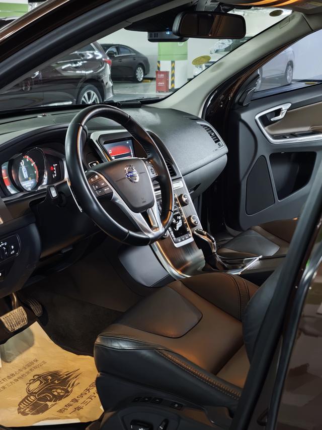 Volvo XC60 2015 модификация T5 AWD Smart JMC Edition – фото 10