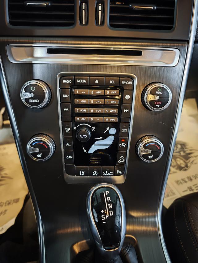 Volvo XC60 2015 модификация T5 AWD Smart JMC Edition – фото 11