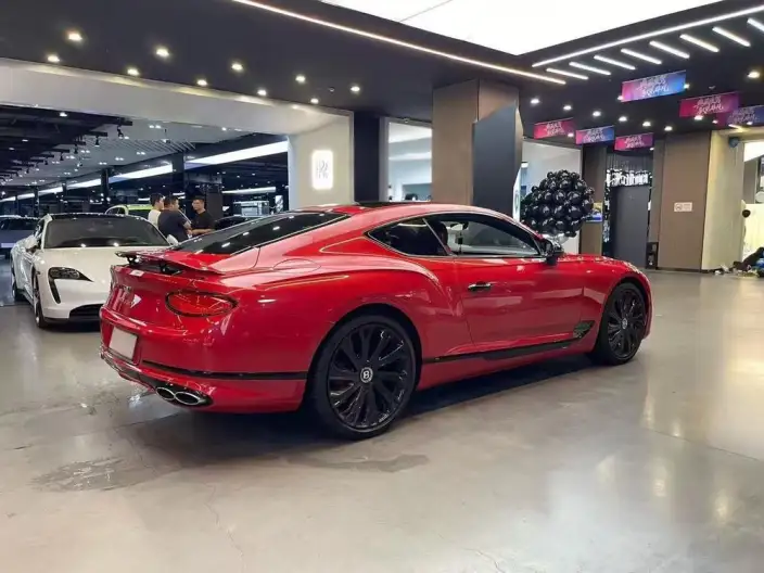 Continental 2022 Model 4.0T GT V8 Mulliner – фото 6