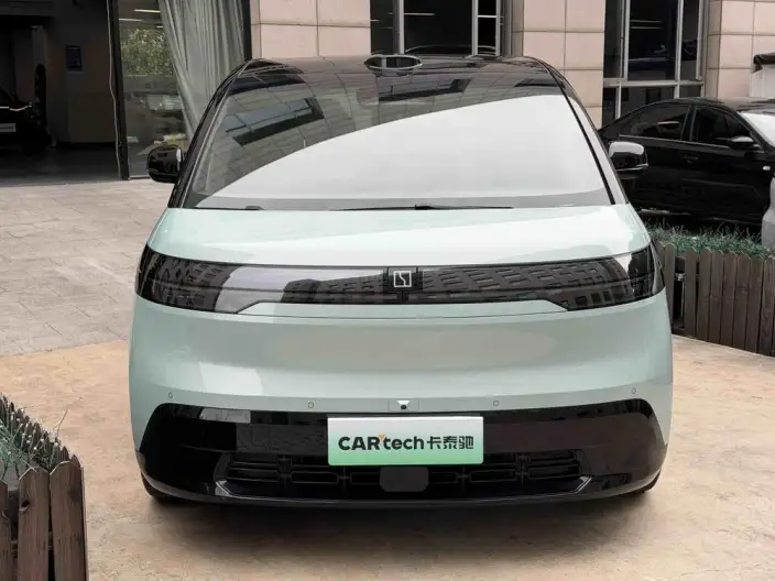 ZEEKR MIX 2025 Model 76kWh Smart Driving Edition