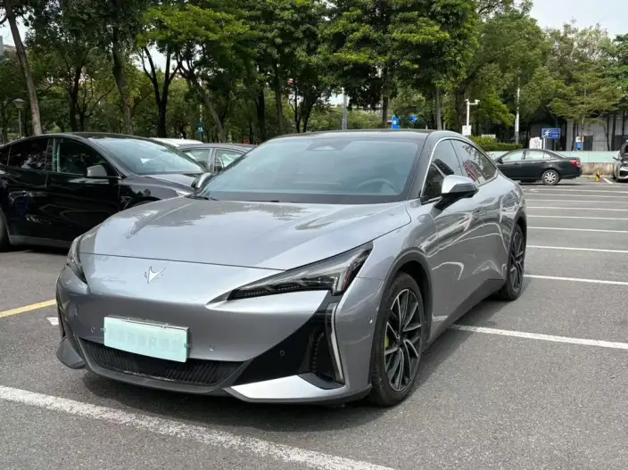Arcfox α-S 5 2025 Model Facelift 708MAX 200kW