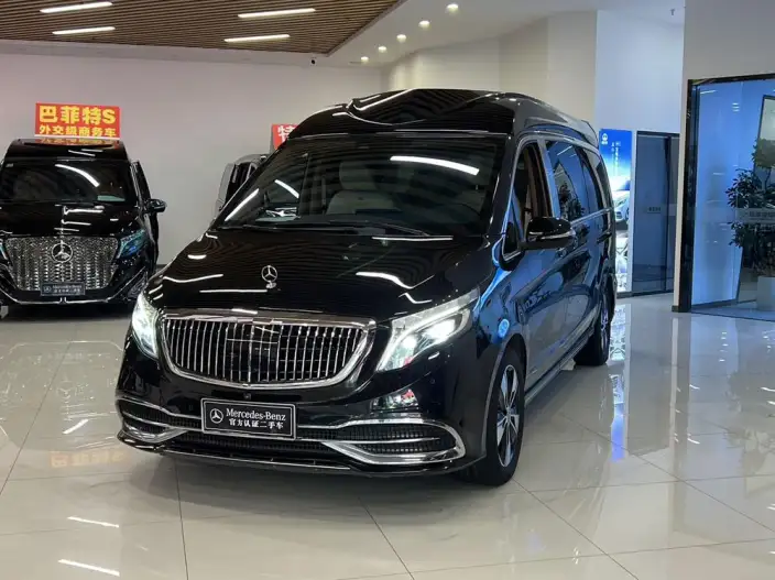 Mercedes-Benz V-Class 2022 Model V 260 L Long wheelbase Premium Edition – фото 1