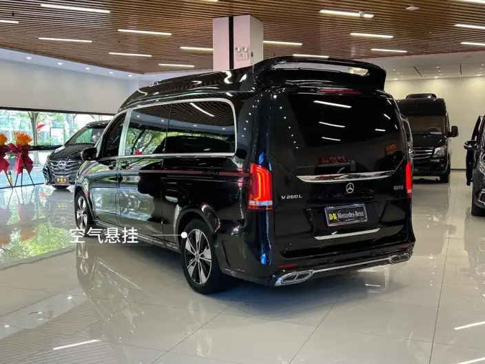 Mercedes-Benz V-Class 2022 Model V 260 L Long wheelbase Premium Edition – фото 4