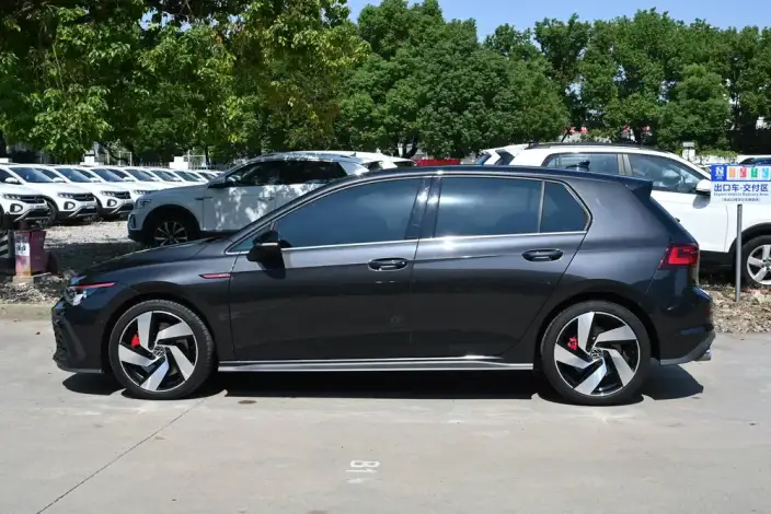 Volkswagen Golf GTI 2023 Model 380TSI DSG GTI – фото 4