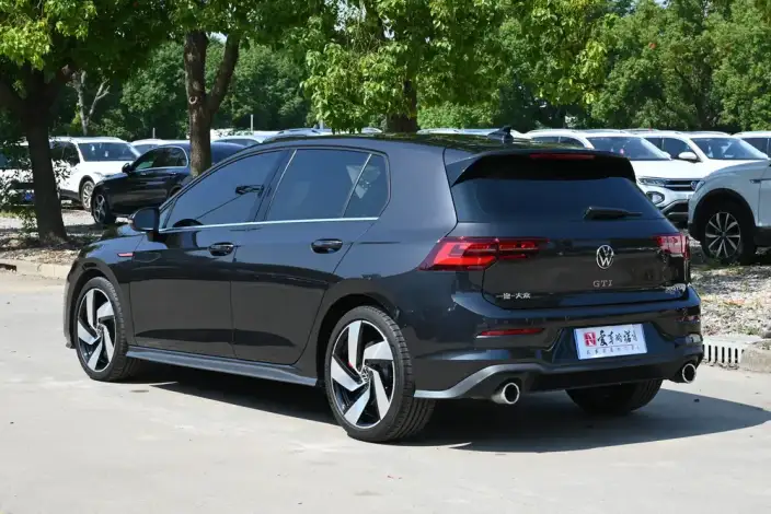 Volkswagen Golf GTI 2023 Model 380TSI DSG GTI – фото 5