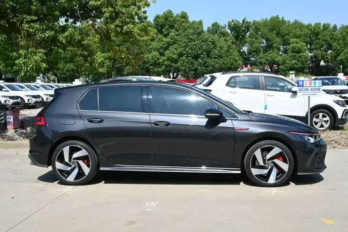 Volkswagen Golf GTI 2023 Model 380TSI DSG GTI – фото 8