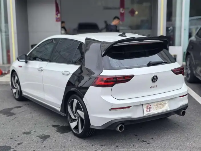 Volkswagen Golf GTI 2021 Model 380TSI DSG GTI – фото 3