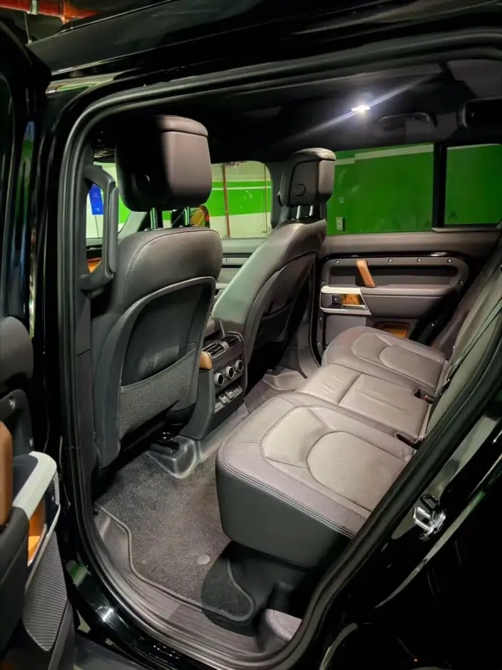 Land Rover Defender 2023 Model Facelift 110 P400 X-Dynamic HSE – фото 9