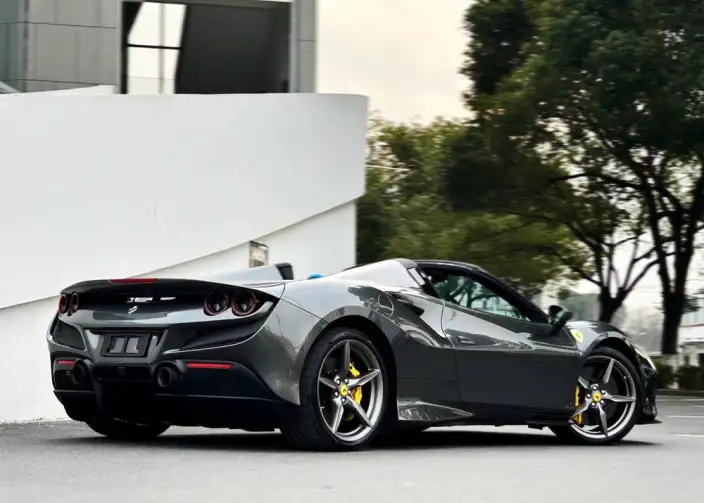Ferrari F8 2020 Model Spider 3.9T V8